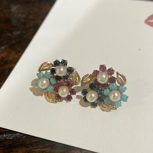 Vintage Clip Earrings (Era-1935-1950)